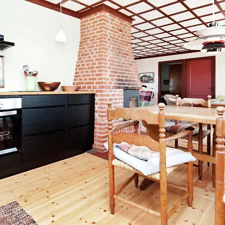 Two-bedroom Holiday In 11 Fanø