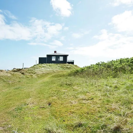 Two-bedroom Holiday In 11 Fanø